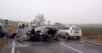 Két autó ütközött, négy áldozat Két autó ütközött, négy áldozat