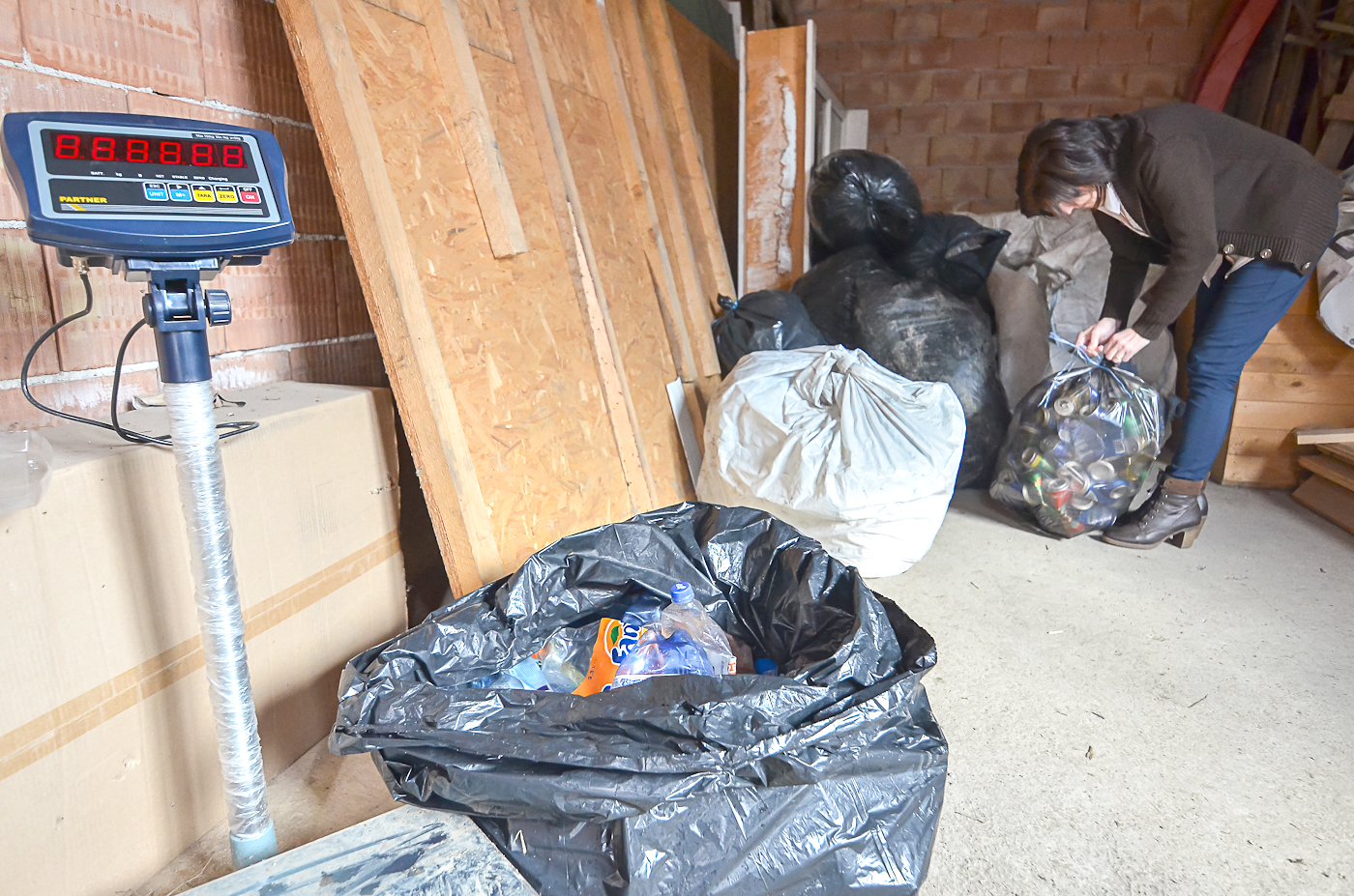 Nehezen indult, de egyre népszerűbb a szelektív gyűjtés - Ahol hulladékkal fizetnek a szemétszállításért