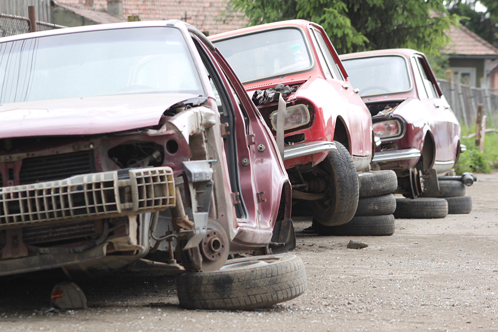 Járművek bontásával foglalkozó vállalatokat ellenőriztek