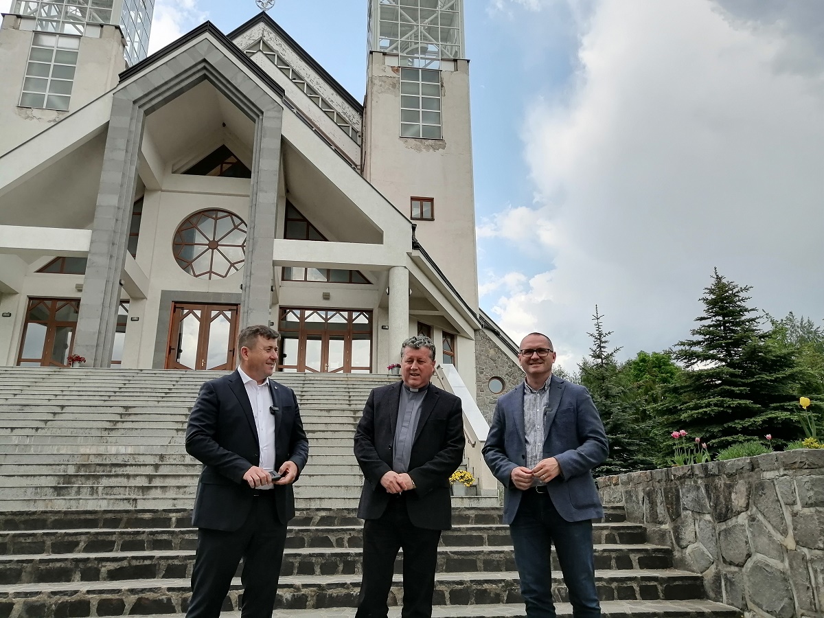Felújítják a csíkszeredai Szent Ágoston-templom tornyait