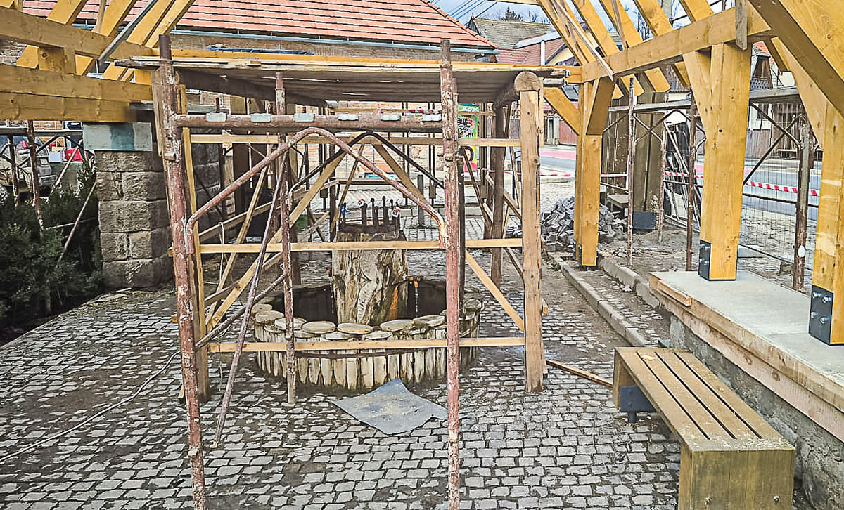 Rendbe teszik a borvízforrást