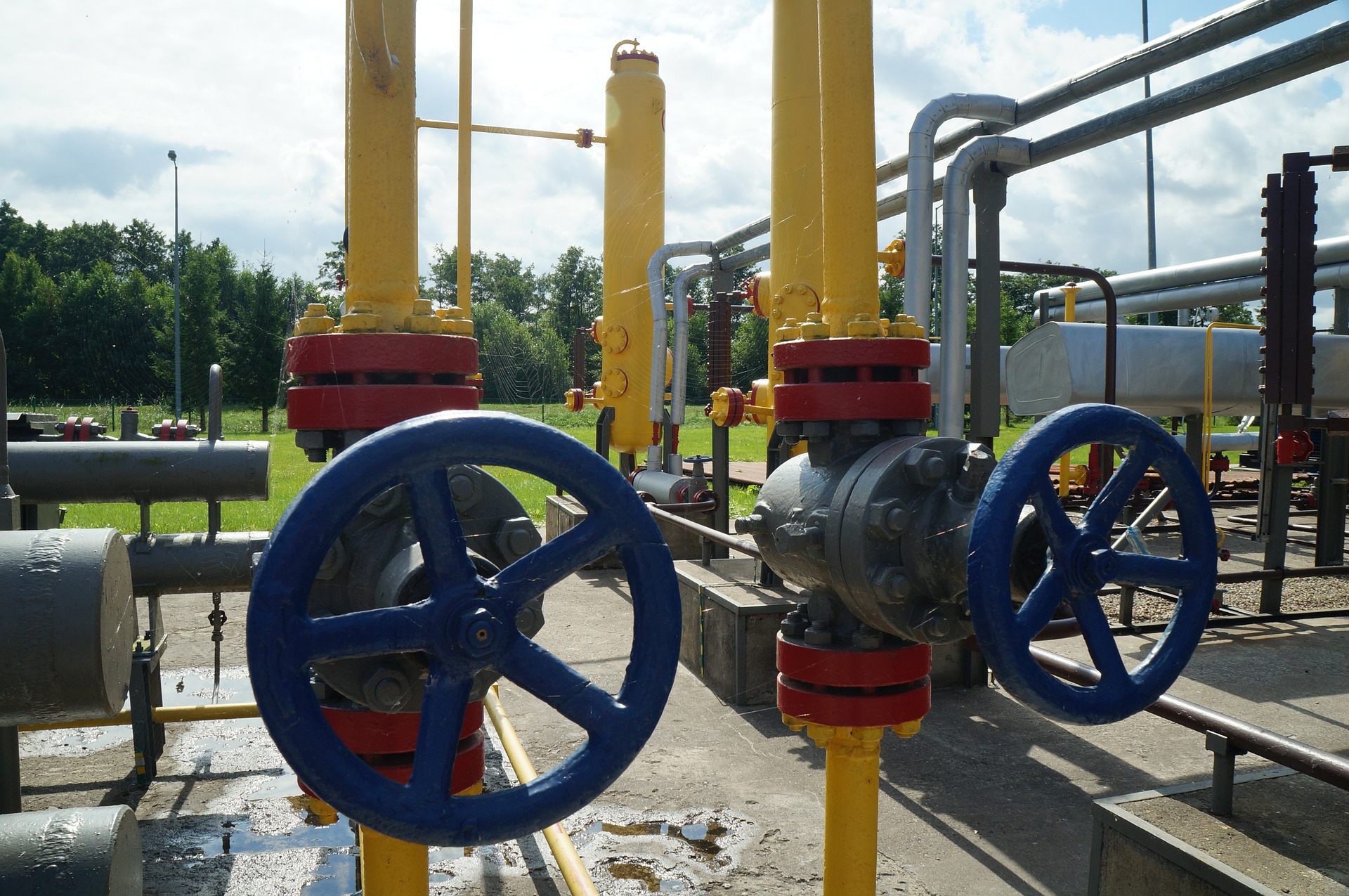 Jövő héttől pályázhatnak az önkormányzatok a gázhálózat-építési támogatásra