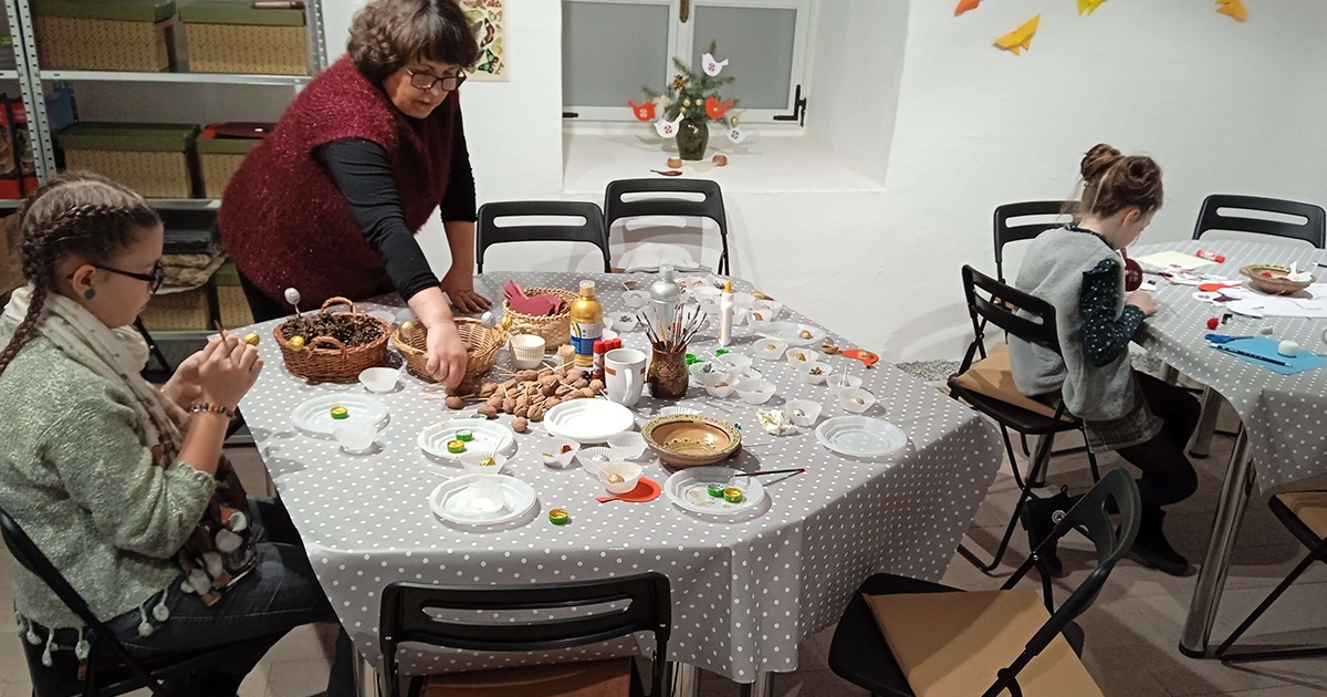 Éneklők és betlehemesek