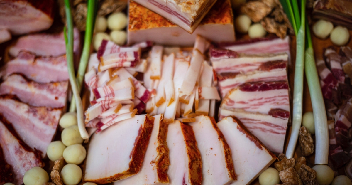 Ízletes szalonnát készít? Nevezze be a Füst és Só Székelyföldi Szalonnamustrára