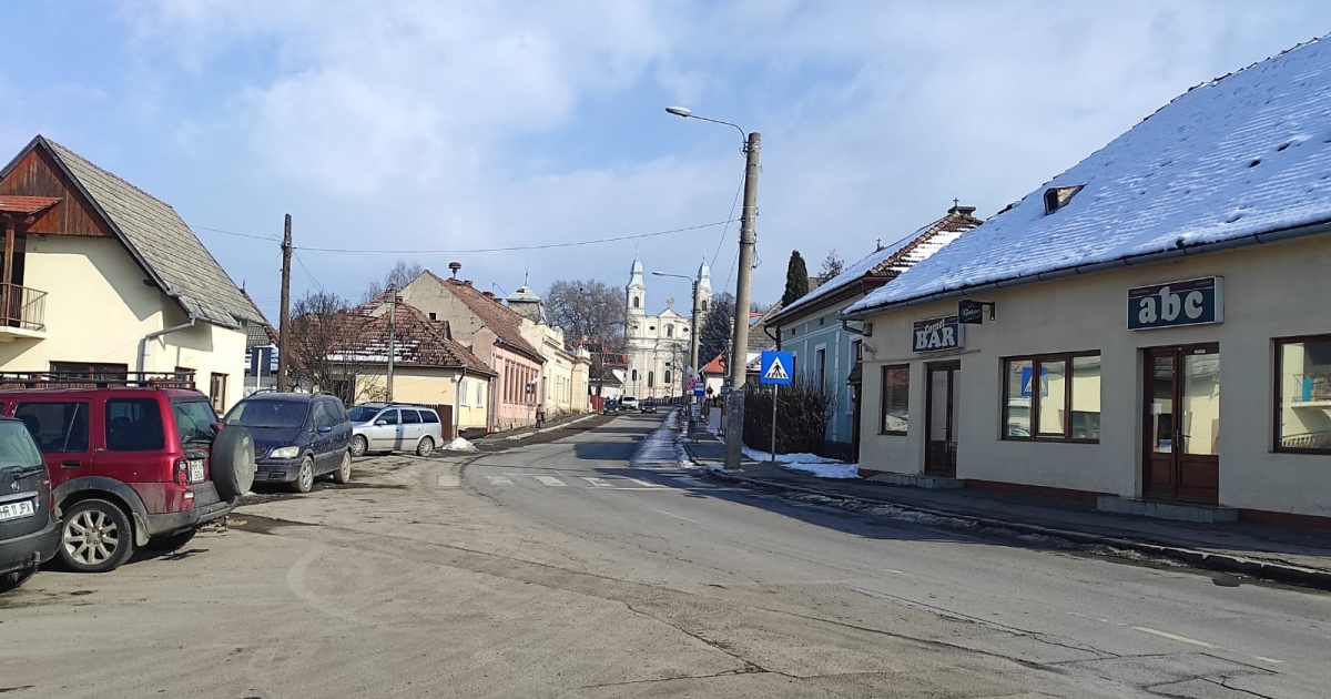 Lezárják a forgalmat az autók előtt a Szék útján szombaton