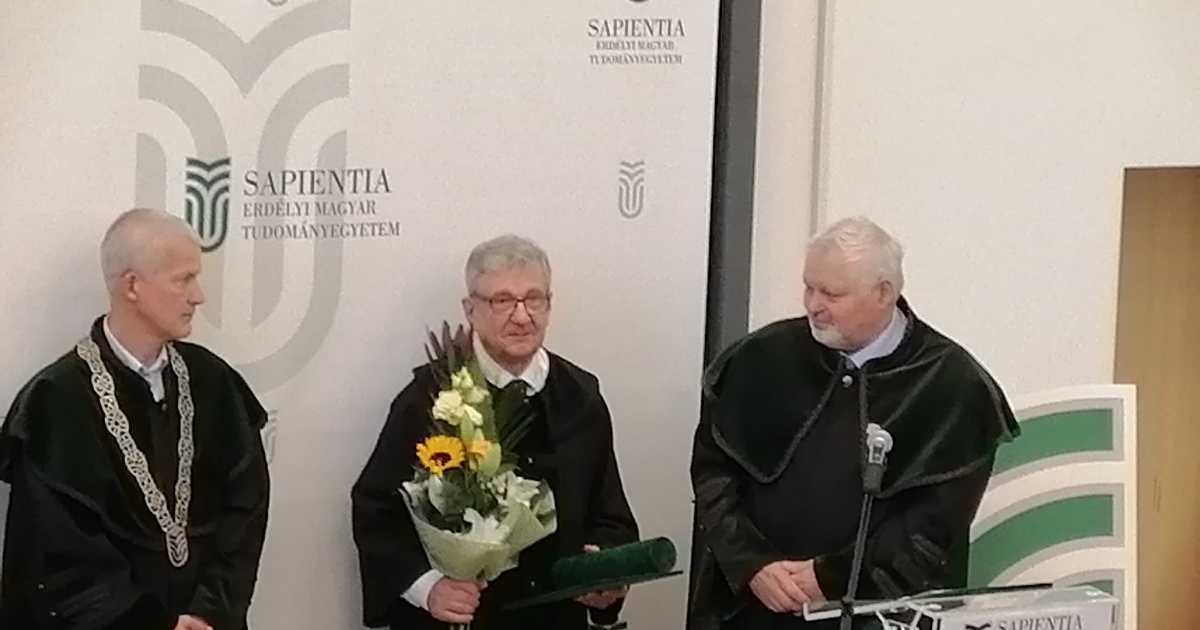 Maróth Miklós egyetemi tanárnak adományozták a doctor honoris causa címet Csíkszeredában