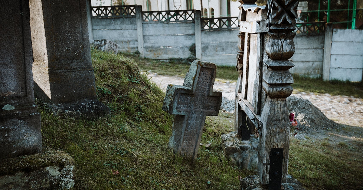 Rendelésre készít sírkövekre QR-kódokat két bukaresti diák