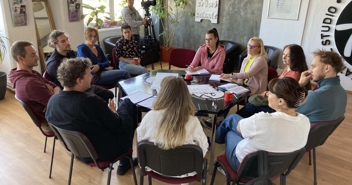 Mozgalmas évad elé néz a Figura Stúdió Színház