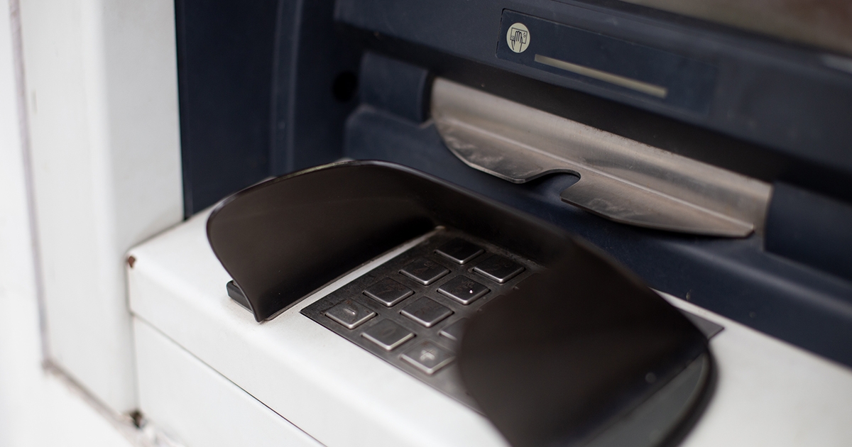 Készpénzért időnként utazni kell