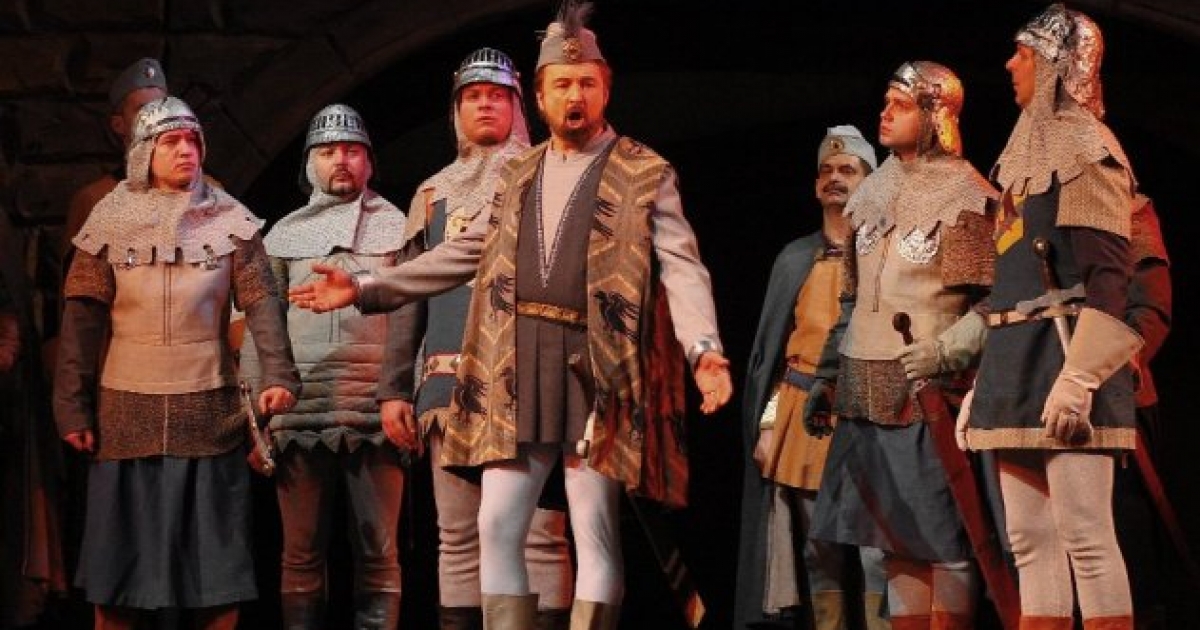 A cirkuszhercegnő és Hunyadi László