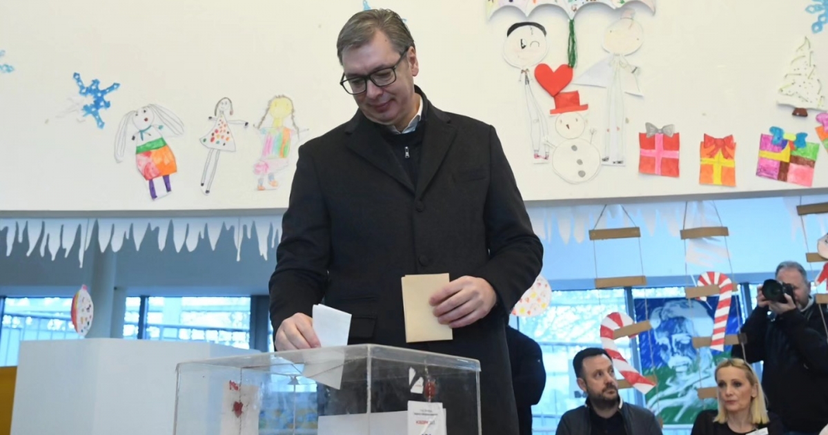 Abszolút többséget szerzett Aleksandar Vucic pártja a szerb parlamentben