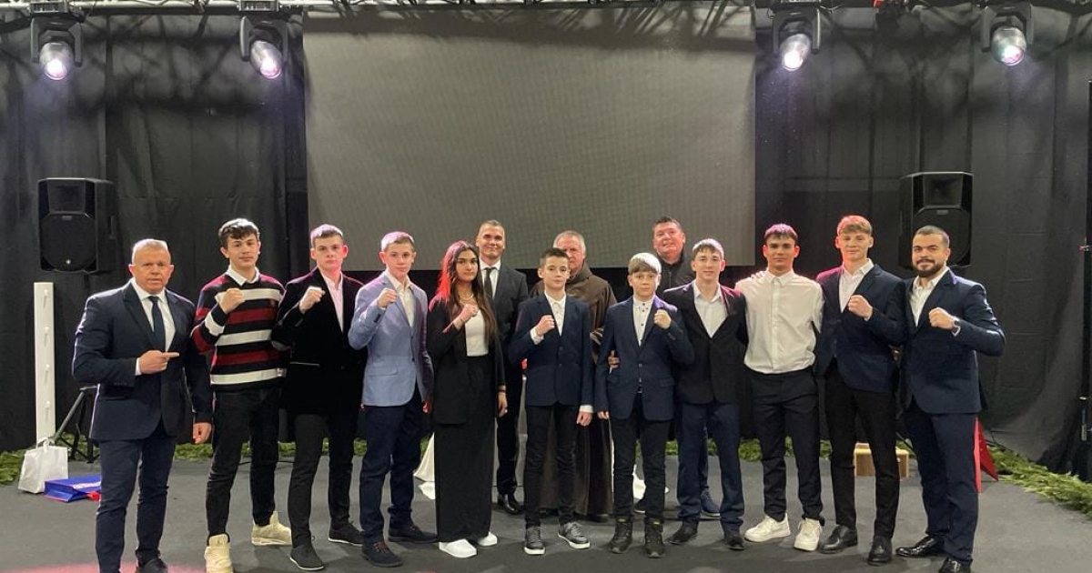 Évzárót tartott a Godako