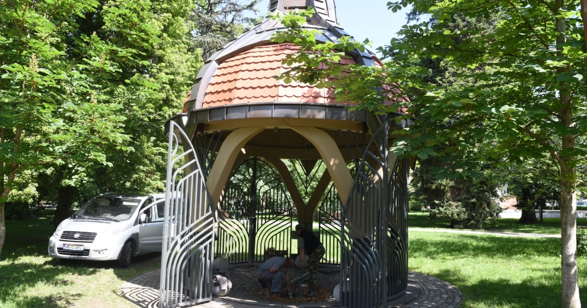 Ezért van zárva az ivóvízpavilon a csíkszeredai központi parkban