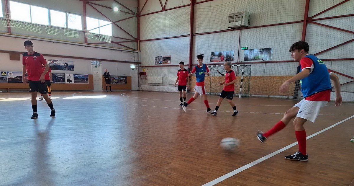 Győzelemmel kezdtek az udvarhelyi ifi futsalosok