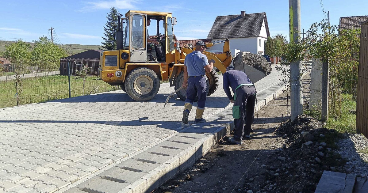 Dolgoznak, ameddig az idő engedi