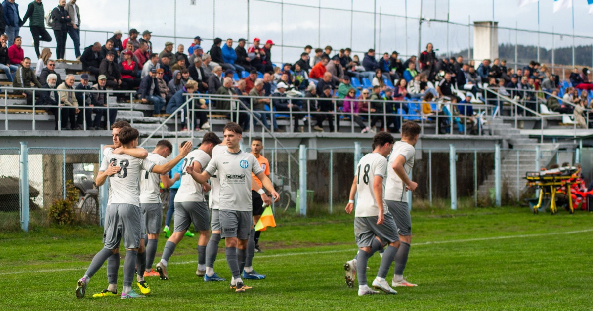 Tapadnak az élbolyra a gyergyóiak