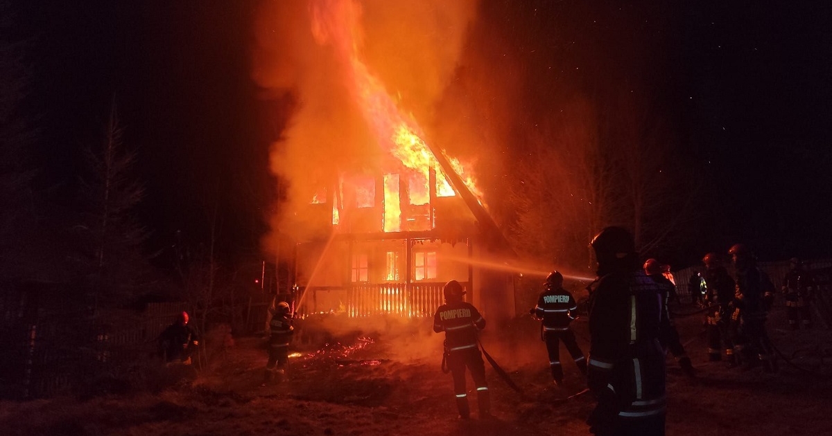 Leégett egy hétvégi ház  Gyergyóalfaluban, a Bucsin-tetőnél