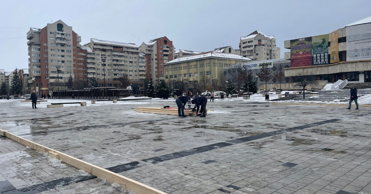 Ezen a télen is szabadtéri korcsolyapálya nyílik Csíkszereda központjában