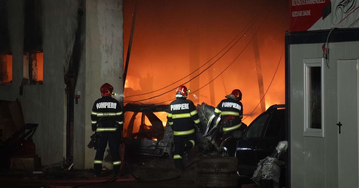 Egy autószerelő műhelyben ütött ki tűz Székelyudvarhelyen