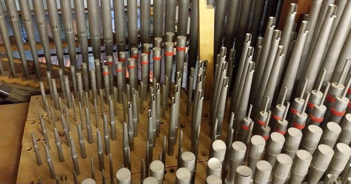 Új orgonát vásárolna a csíkszentkirályi plébánia, a híveik támogatását kérik