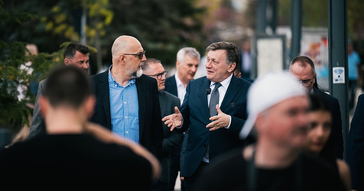 Így lesz Simion Románia következő elnöke