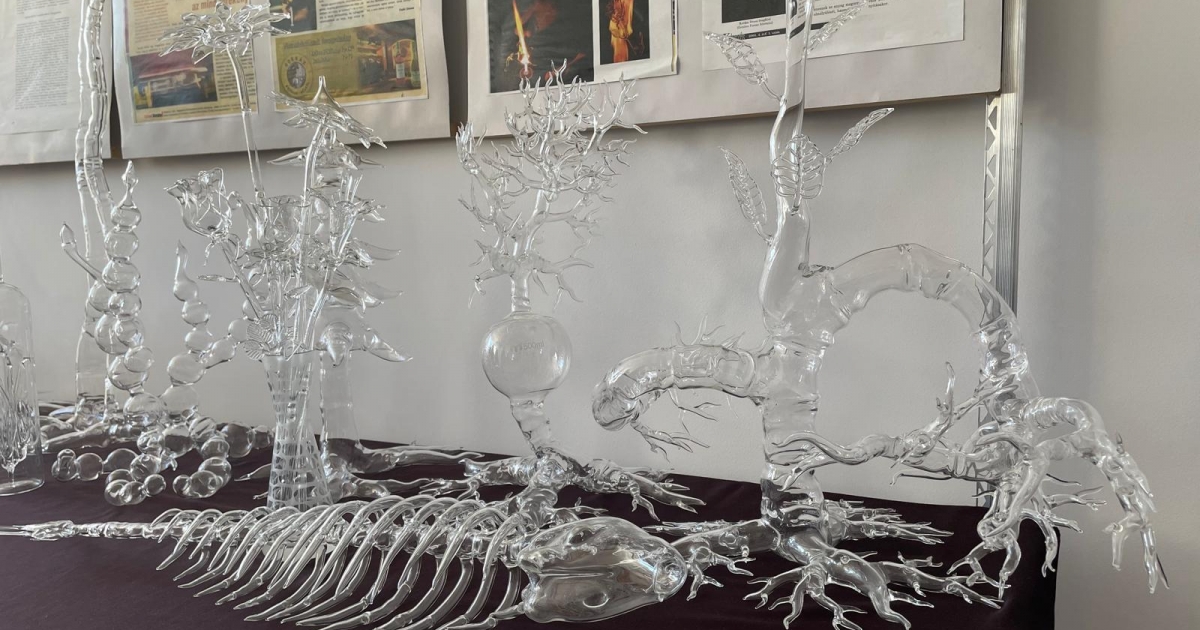 Üveg az üvegen túl