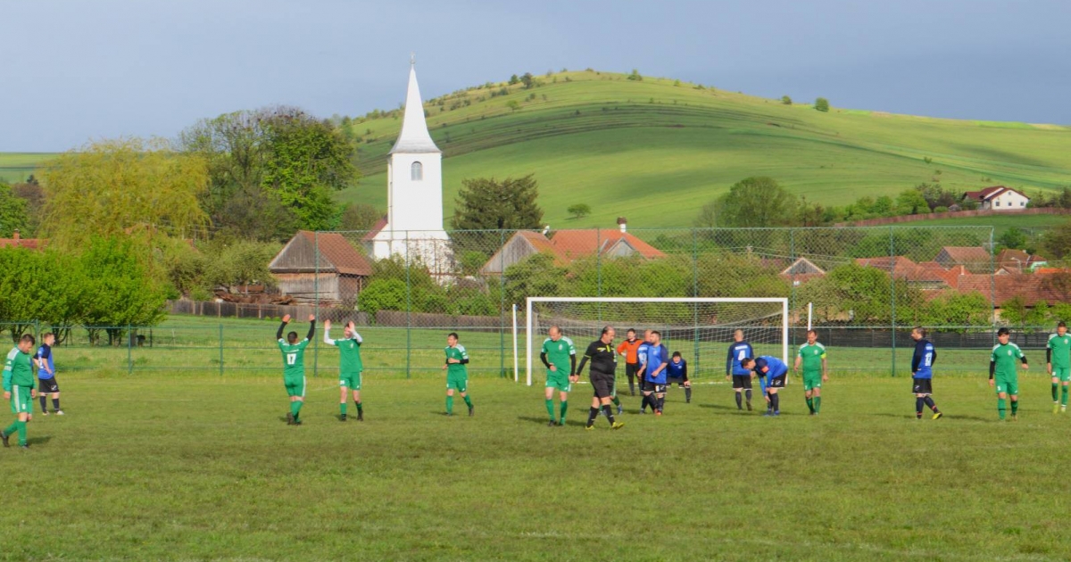 Az első hely a tét a 4.  Liga rangadóján