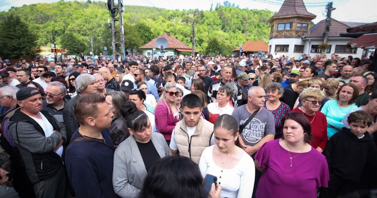 Petíciót nyújtottak át a parajdiak az államfőnek