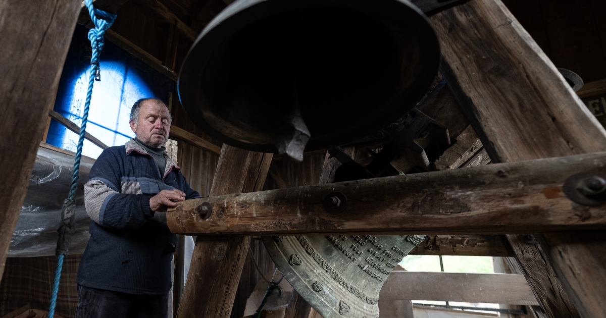 A harang titka – Klopotár Lajos szolgálata
