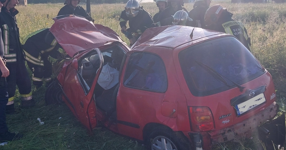 Felborult egy autó Szentegyháza közelében