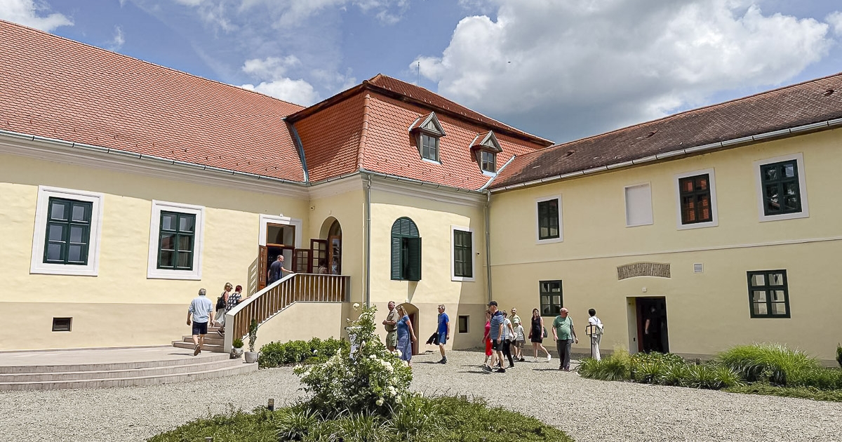 Zeneszóval telt kastélypark