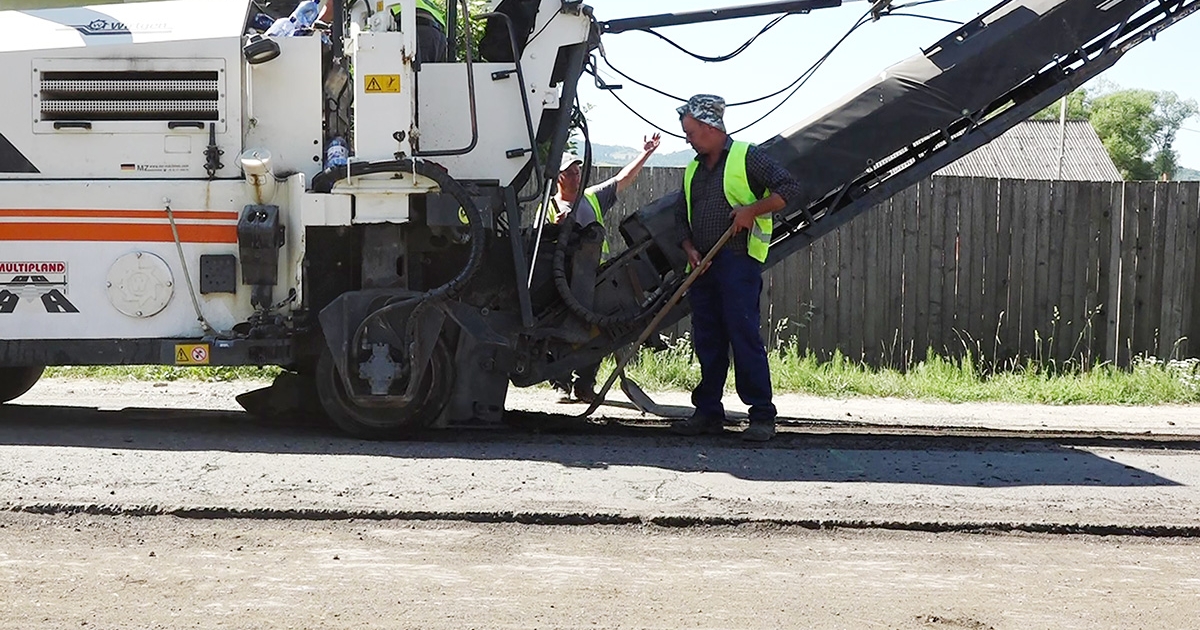 Egy méter szélességben marják az utat