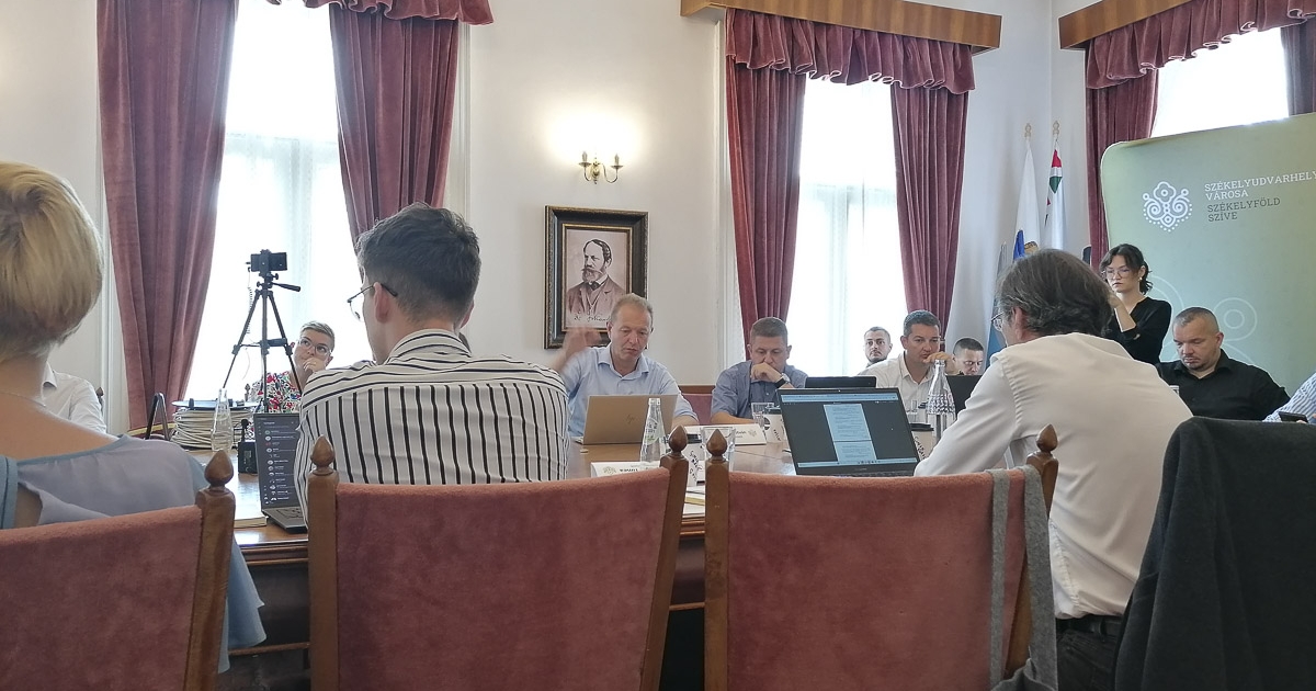 Hitel és nagyberuházás napirenden