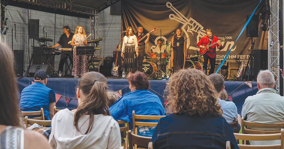 Senki Madara: Mélyrepülés önmagunkba