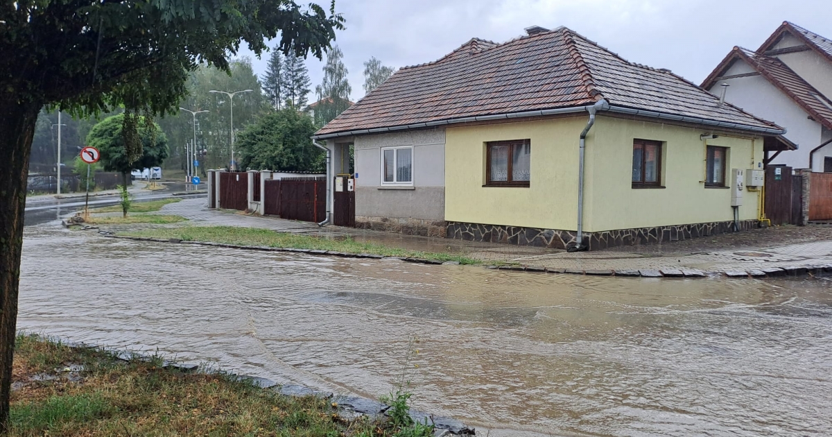 Ismét áll az esővíz az utcákon