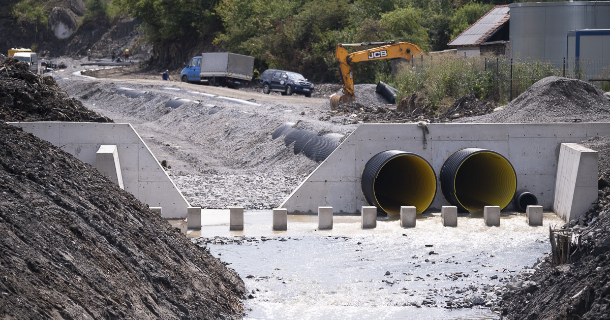 Az ideiglenes gát nem bírta a terhelést