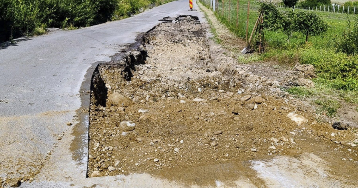 Javítják az utat Farcád felé