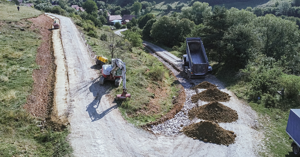 Mezei utakat aszfaltoznak Kápolnásfaluban