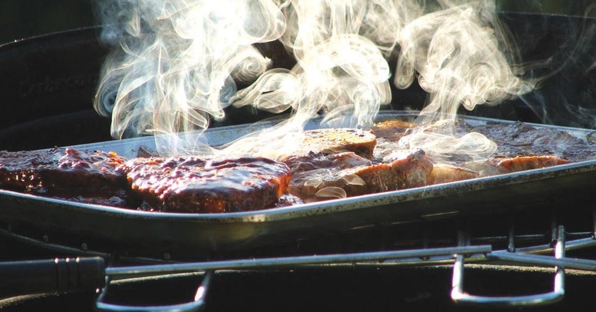 Ételeinket, italainkat tegyük a füstölőbe