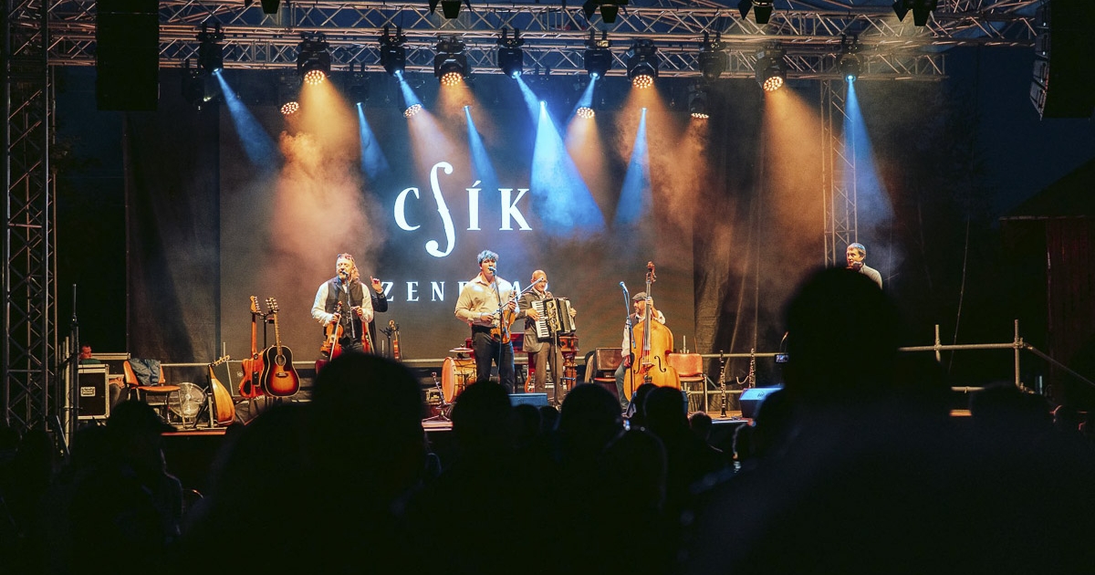 A Csík Zenekar Parajdon