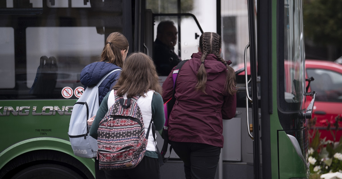 Tumultus az iskolás járatokon