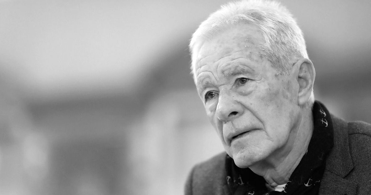 Elhunyt Mezey György