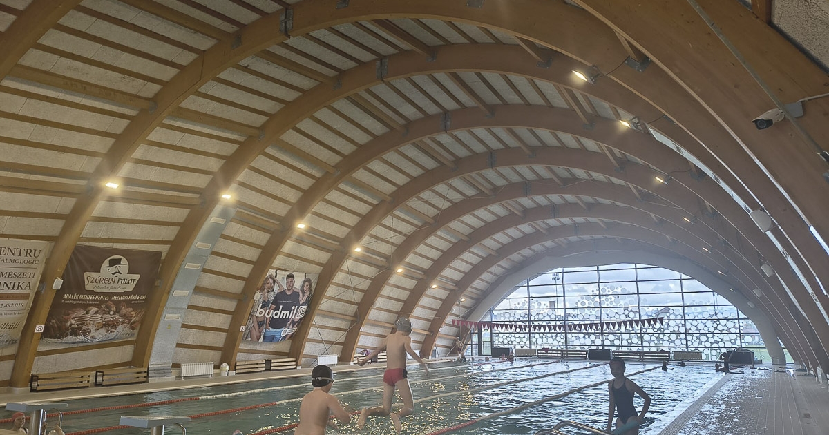 Elkezdődött a kori- és úszósuli