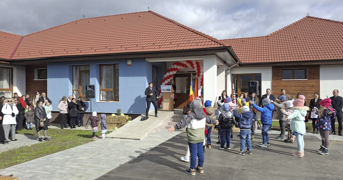 Új óvodát avattak Csíkcsicsóban
