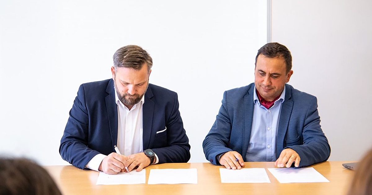 Segítik egymás munkáját