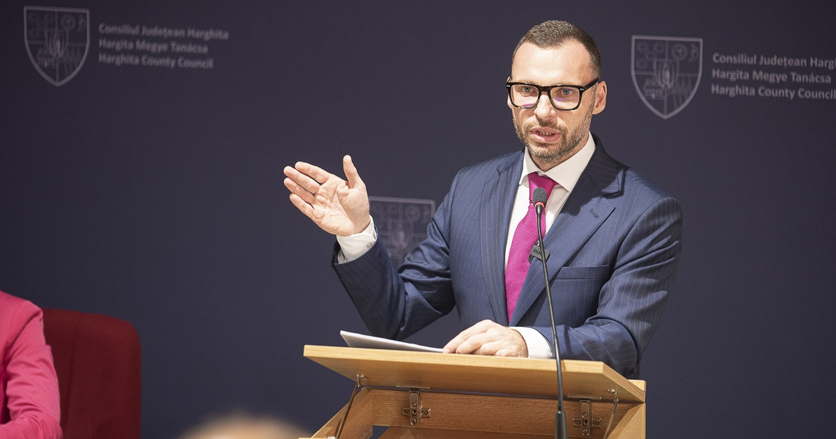 Lassuló gazdaság, pénzügyi gondok