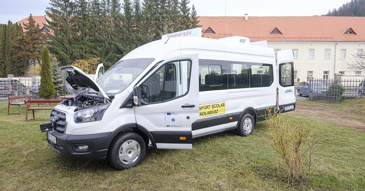 Elektromos buszok a hátrányos helyzetű diákok szolgálatában