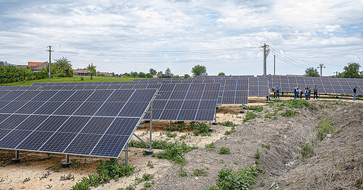 Napelemparkra pályáznak