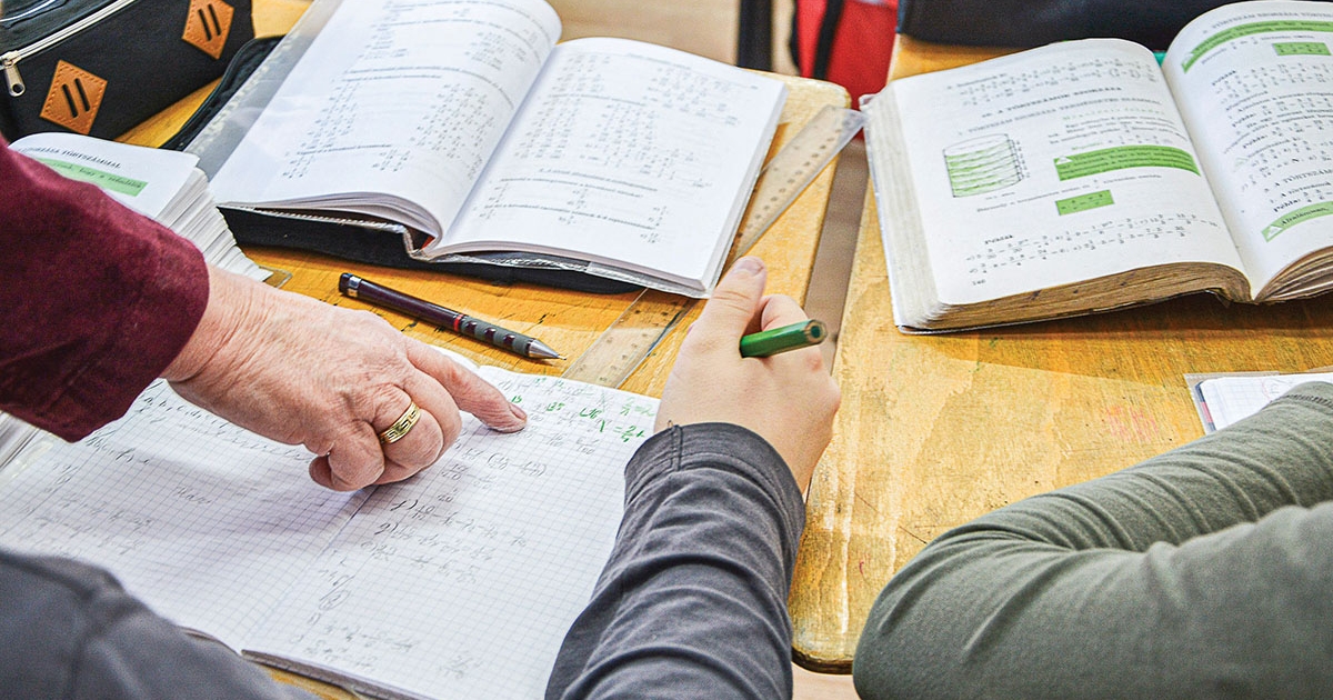 Tavalyi bérük felét kapják a pedagógusok