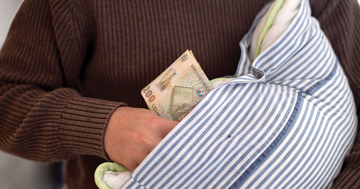 Egyre többen veszik fel a magánnyugdíj-megtakarításukat